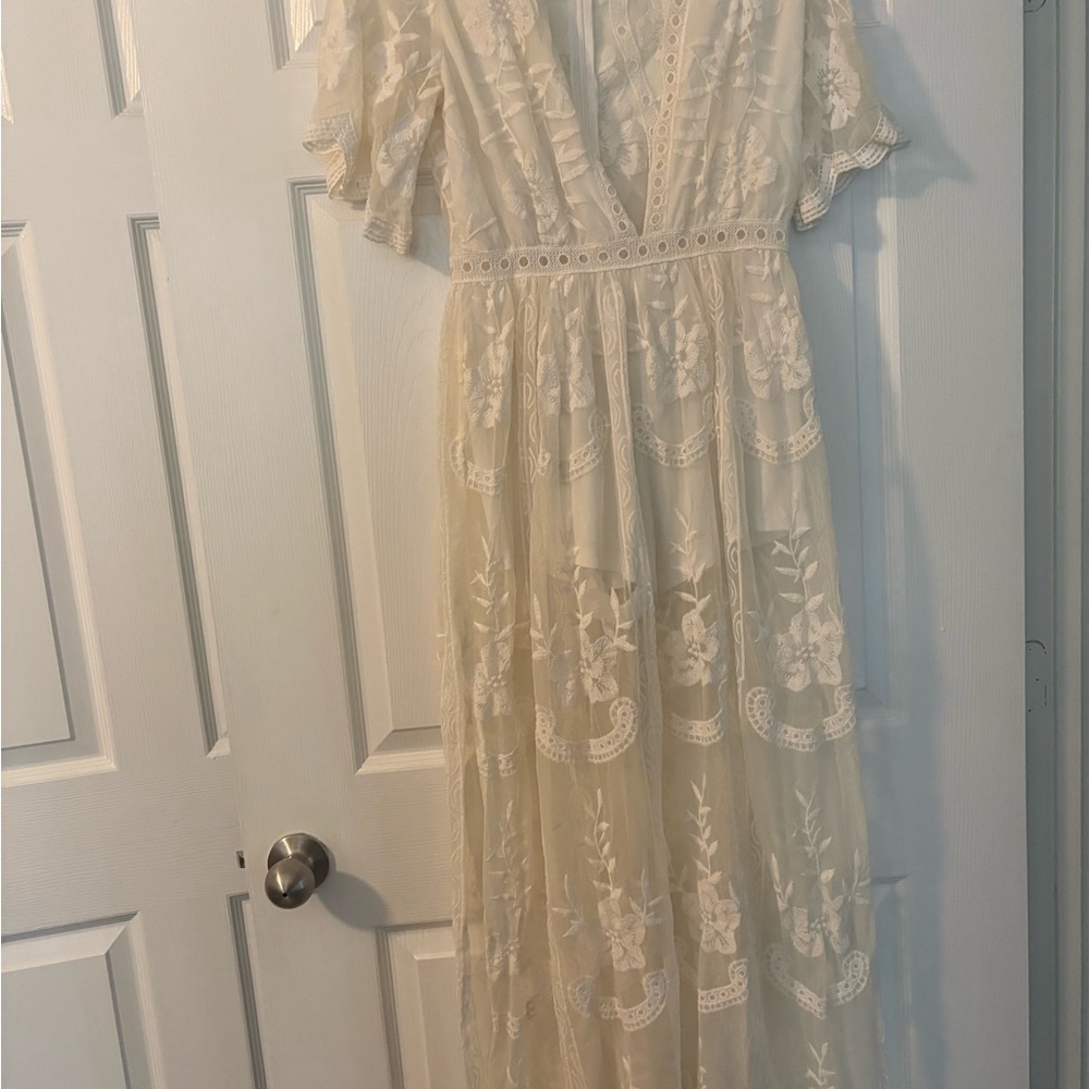 Elegant Lace Maxi Dress